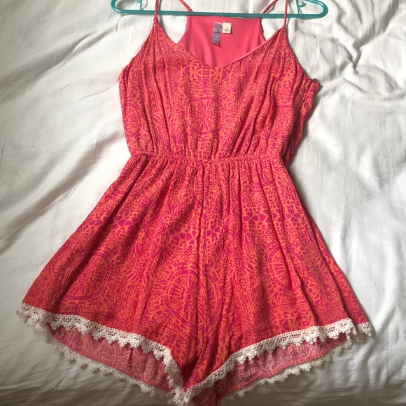 Hot Pink Patterned Romper w/ Lace Trim - Picture 2 of 4